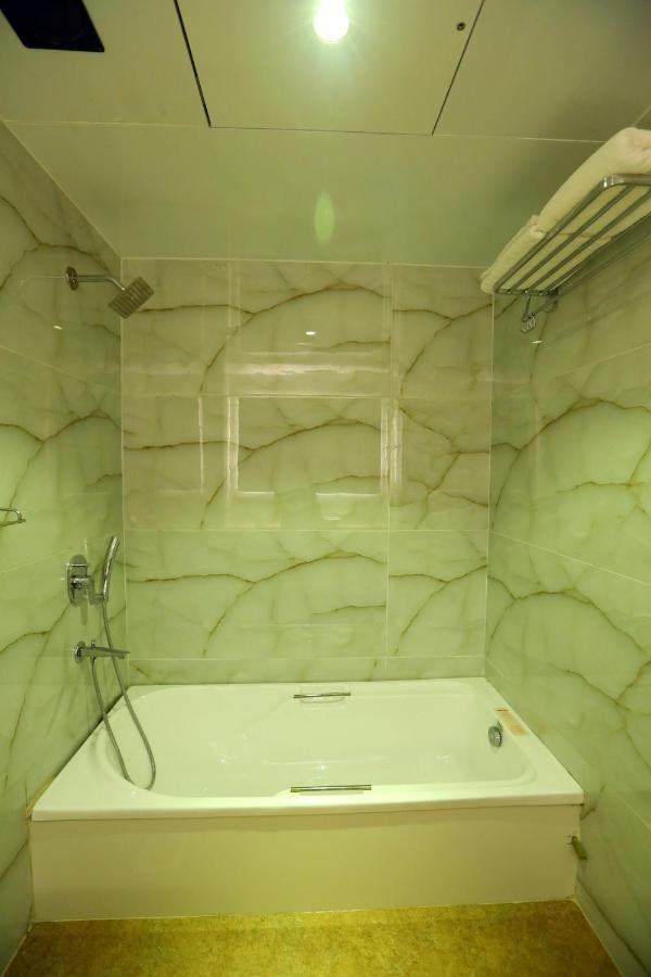 Hotel Hindustan Residency Thane Exterior photo